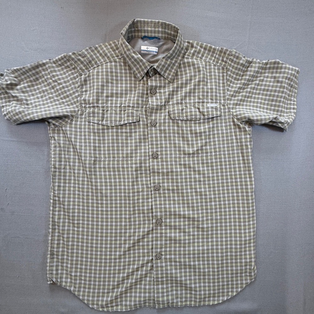 Columbia Omni-Shade Mens Medium Plaid Short Sleeve Fishing Shirt XM0092 2155